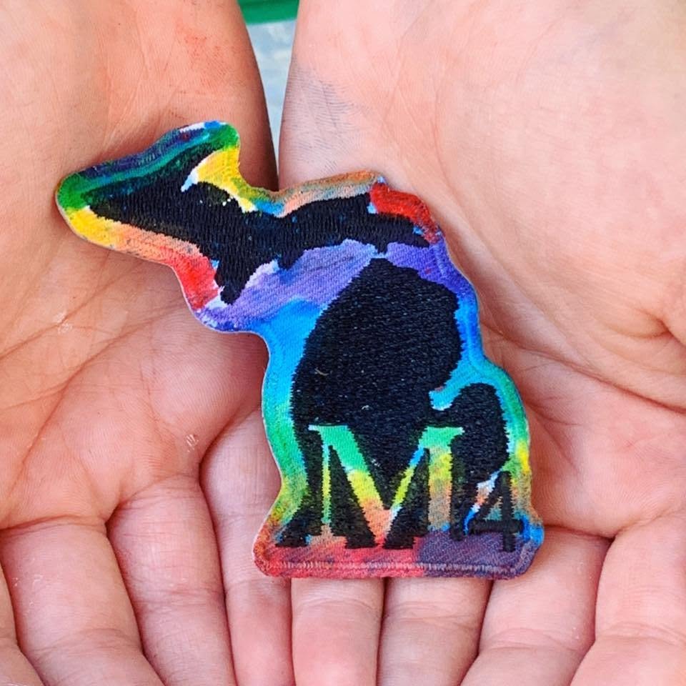 M4 Distributing logo